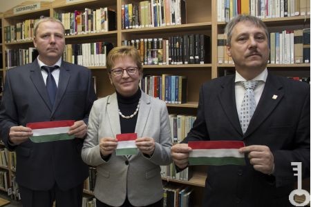 [1_960] 052_konyvtar.JPG